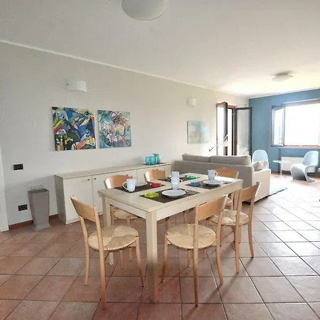 Montegolo Four With Pool And View Apartment *
