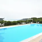 Montegolo Four With Pool And View Διαμέρισμα