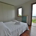 Montegolo Four With Pool And View Διαμέρισμα