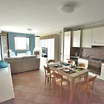 Montegolo Four With Pool And View Διαμέρισμα *