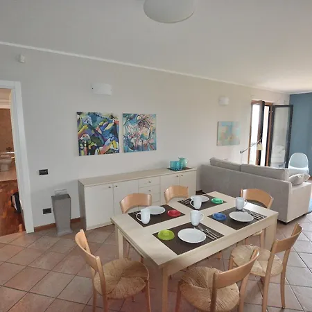 Montegolo Four With Pool And View Apartamento