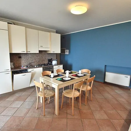 Montegolo Four With Pool And View Costermano